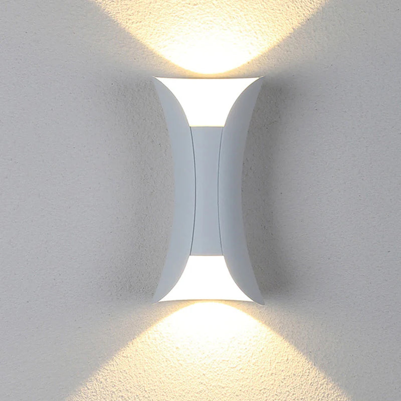 AluShine LED Vägglampa – Vädertålig Utomhusbelysning med Upp- och Nedljus