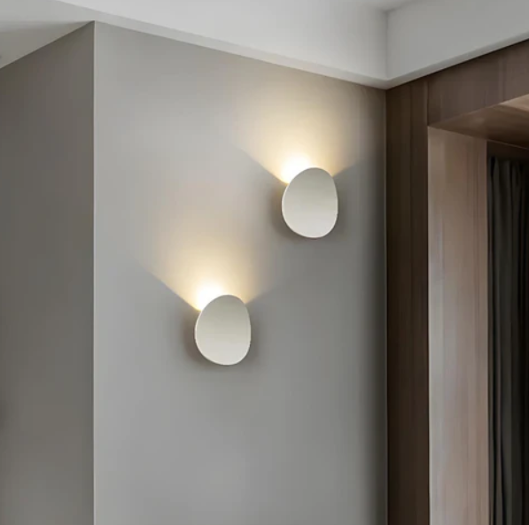Dusk Vägglampa – Modern LED Väggbelysning i Aluminium för Inomhusbruk