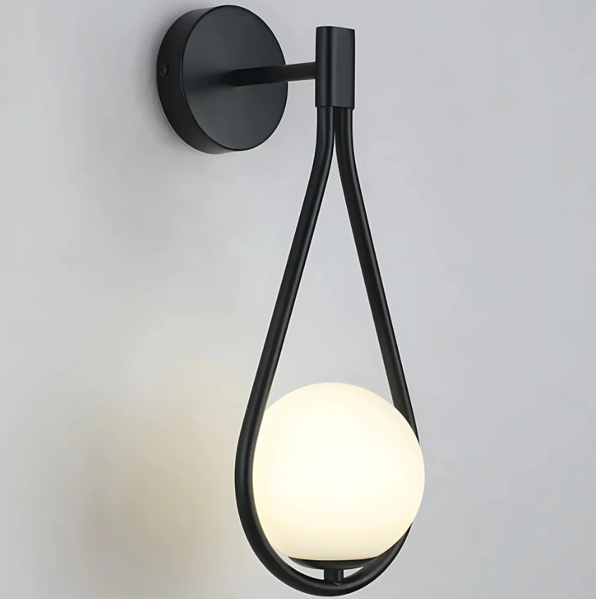 Gouttelettes Vägglampa – Dimmbar Designlampa i Glas och Metall för Inomhusbruk