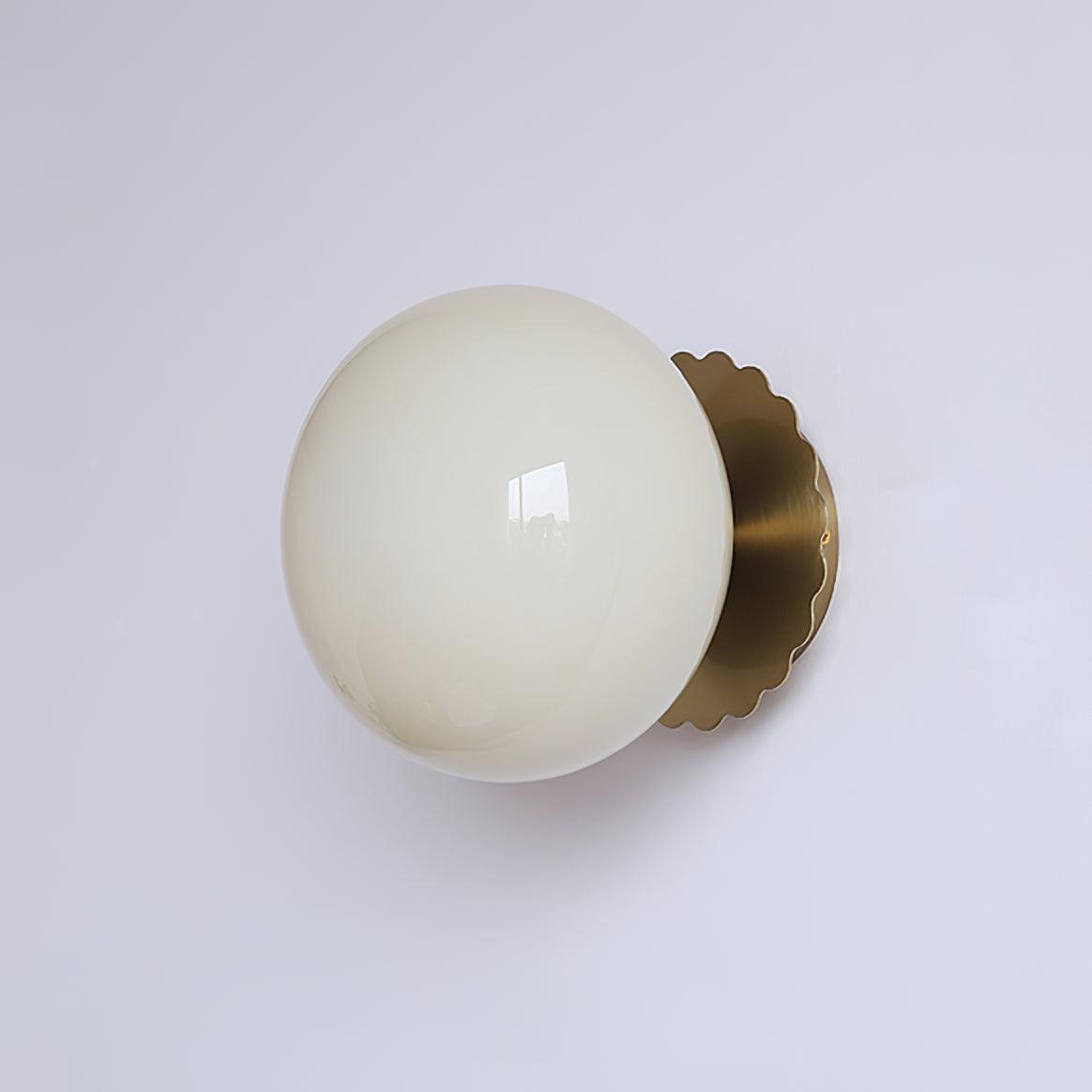 LjusHarmoni Vägglampa – Elegant Vägglampa i Glas och Metall för Mjuk Belysning