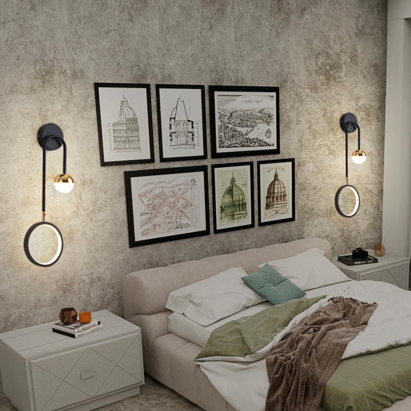 Lysandra Vägglampa – Elegant LED Vägglampa i Guld eller Svart Design