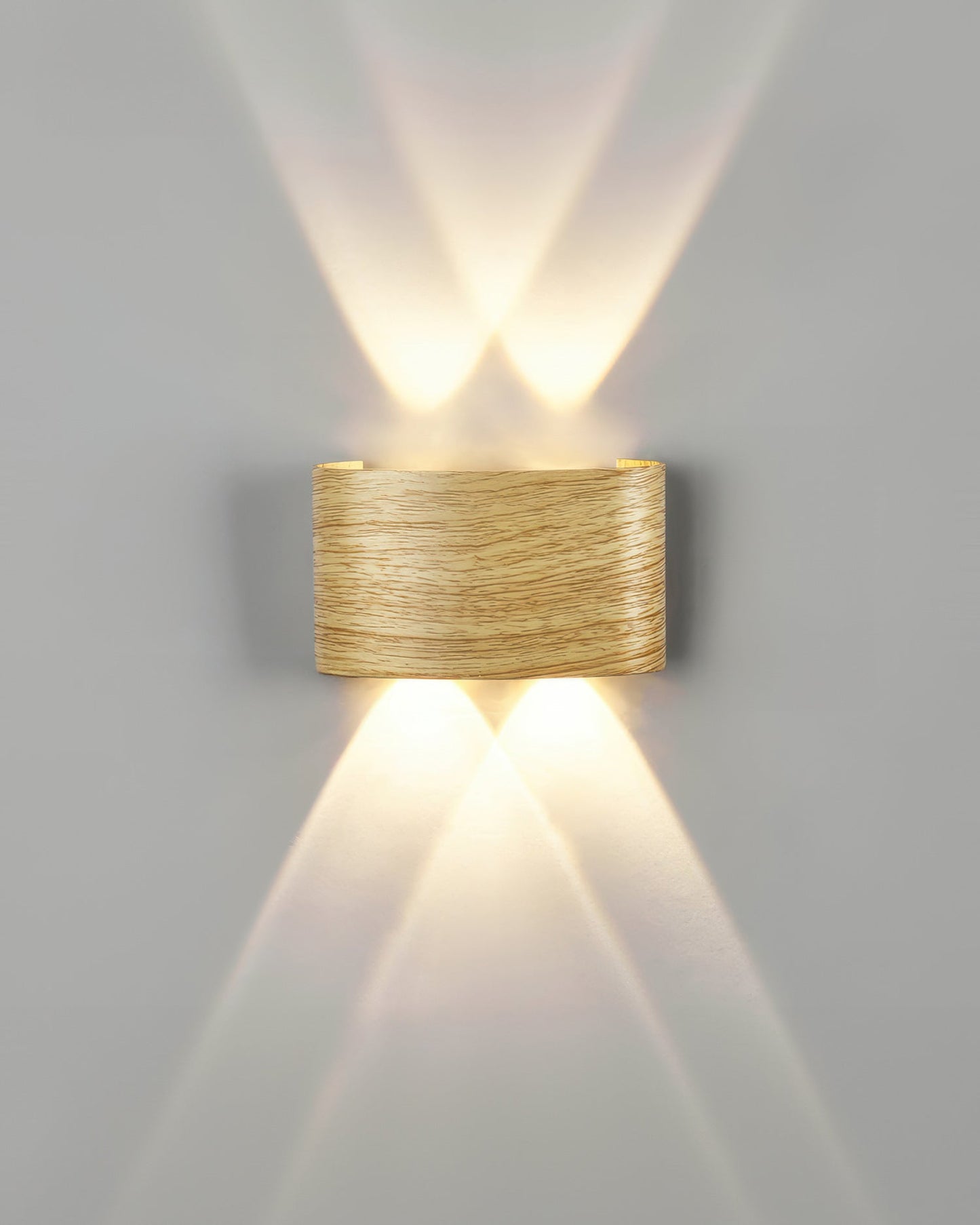 WoodGlow Vägglampa – Väderbeständig Utomhuslampa med Träeffekt och Mjuk LED-belysning