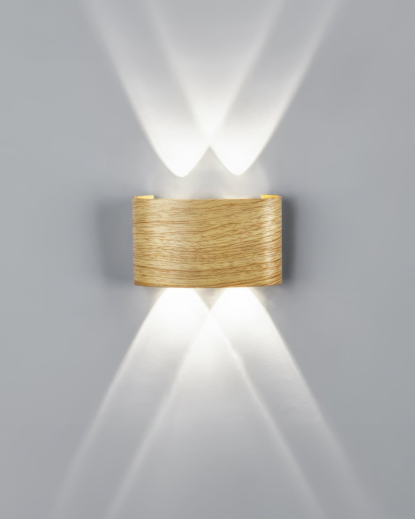 WoodGlow Vägglampa – Väderbeständig Utomhuslampa med Träeffekt och Mjuk LED-belysning
