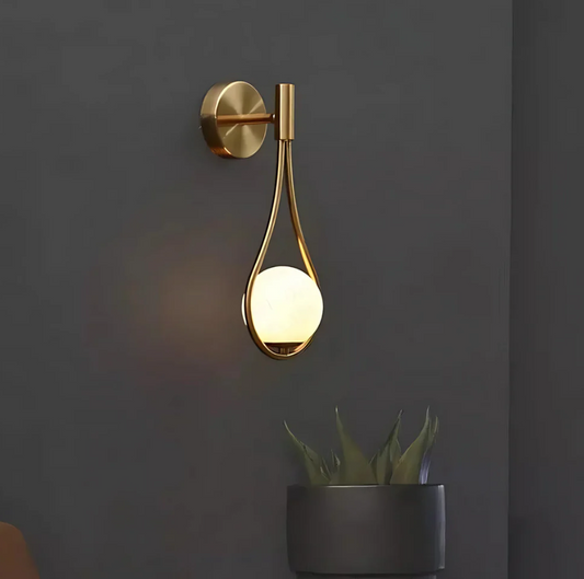 Gouttelettes Vägglampa – Dimmbar Designlampa i Glas och Metall för Inomhusbruk