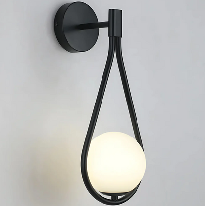 Gouttelettes Vägglampa – Dimmbar Designlampa i Glas och Metall för Inomhusbruk