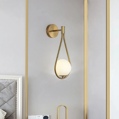 Gouttelettes Vägglampa – Dimmbar Designlampa i Glas och Metall för Inomhusbruk