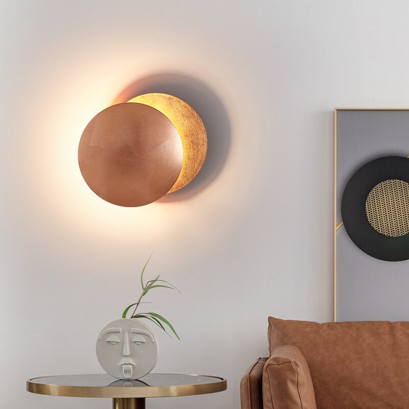 EclipseGlow Vägglampa – Justerbar LED Väggbelysning med Guldskivor