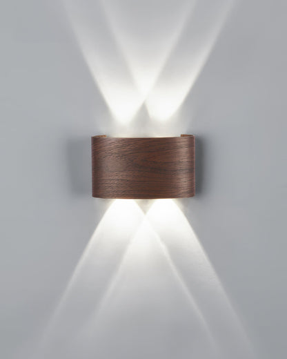 WoodGlow Vägglampa – Väderbeständig Utomhuslampa med Träeffekt och Mjuk LED-belysning