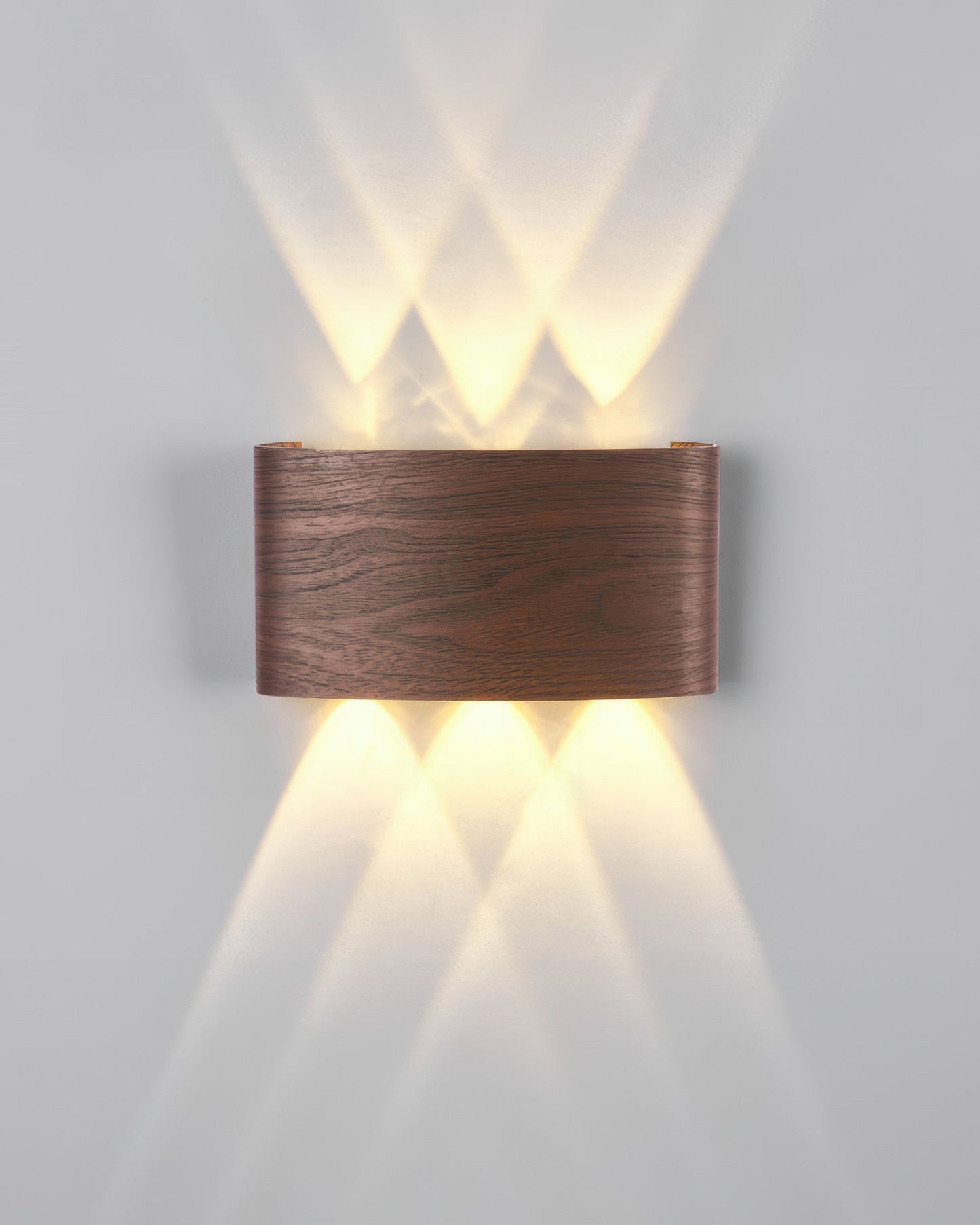 WoodGlow Vägglampa – Väderbeständig Utomhuslampa med Träeffekt och Mjuk LED-belysning